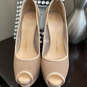 Giuseppe Zanotti Shoes - Size 38 Giuseppe Zanotti Nude mesh pumps . Giuseppe Zanotti Shoes - Size 38 Giuseppe Zanotti Nude mesh pumps .